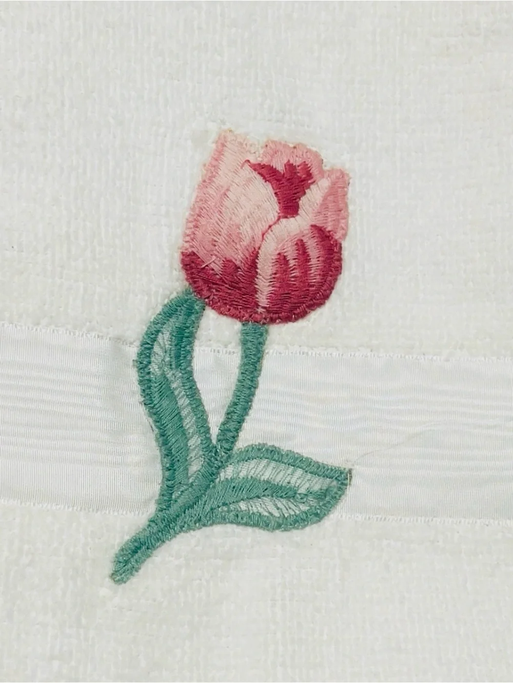 Vintage Martha Stewart Kmart  Embroidered Floral Towel Set-1 Bath 3 Hand towels